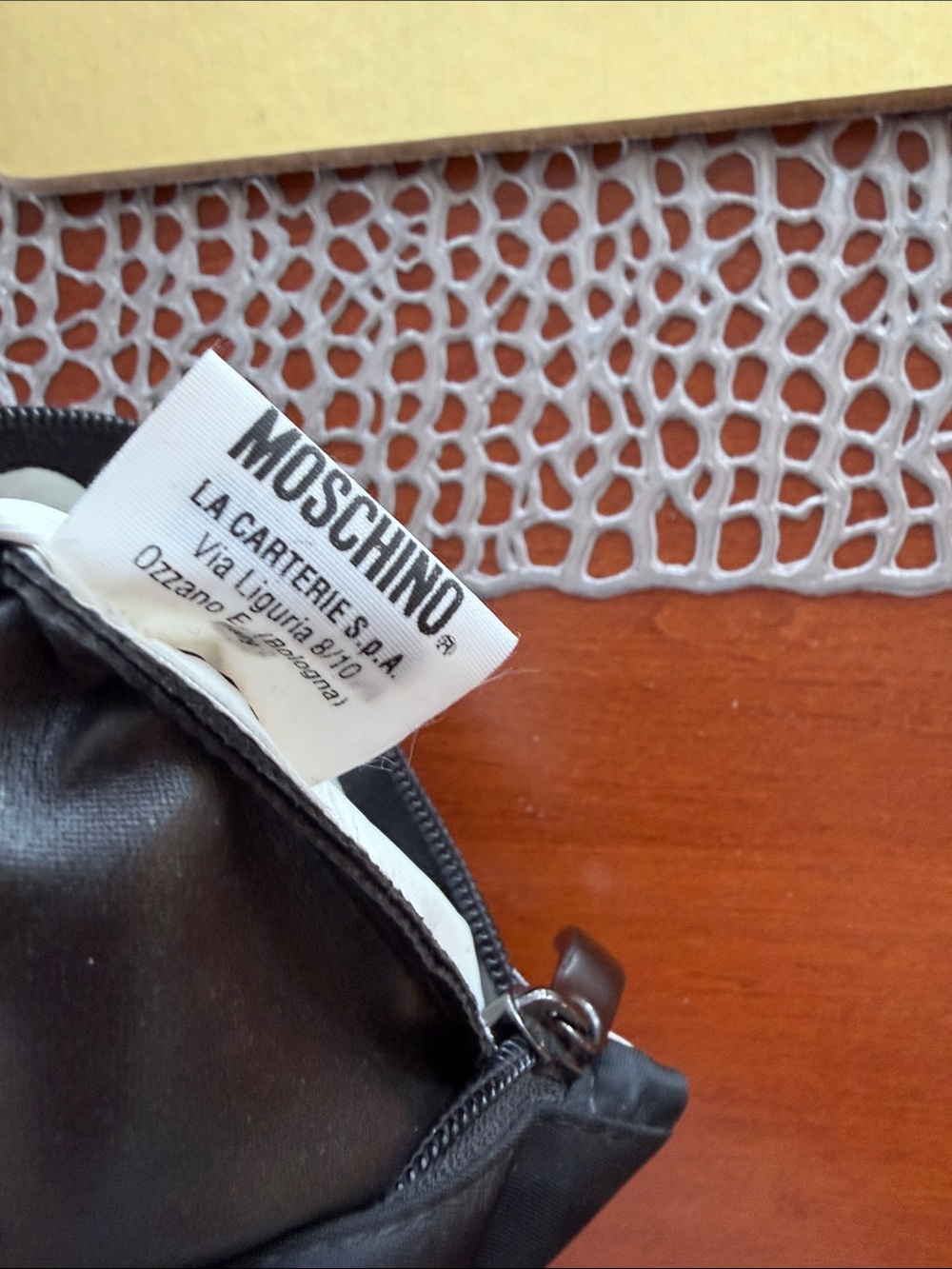 Vintage Moschino zip pouch - Picture 7 of 8